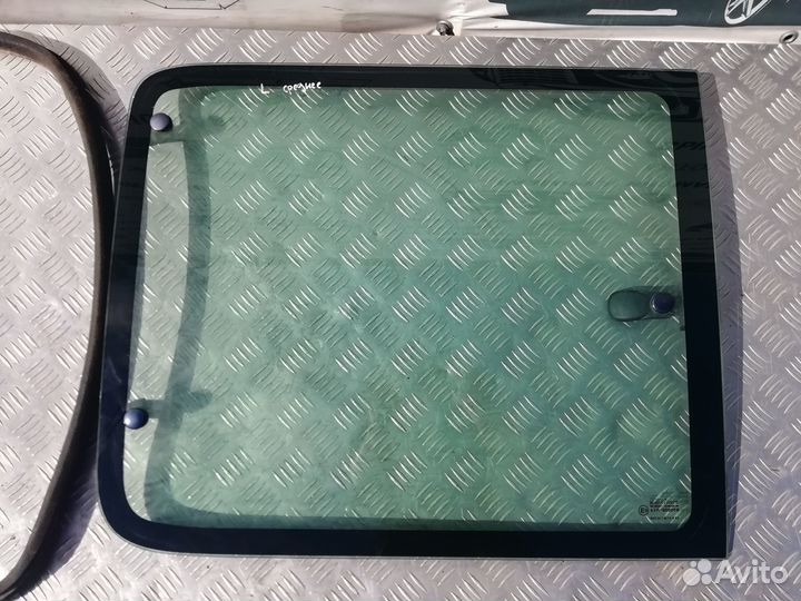 Стекло левое среднее Peugeot Partner M59 2004г