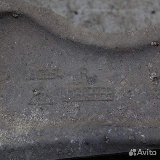 Рычаг передний нижний правый jaguar XF 2011-2015