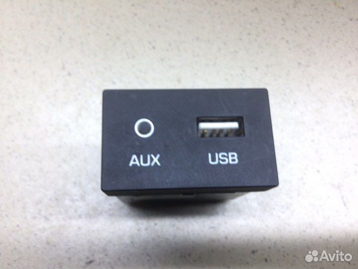 Блок разьема AUX USB Hyundai Elantra AD G4FG 2019
