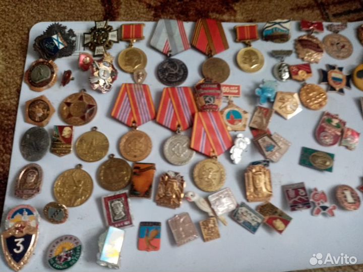 Значки медали