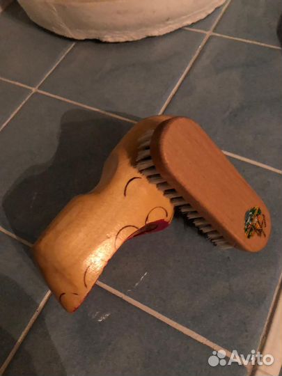 Сувенир щётка одежная из Голландии