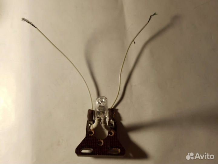 Галогенная лампа Ладыгина с панелькой