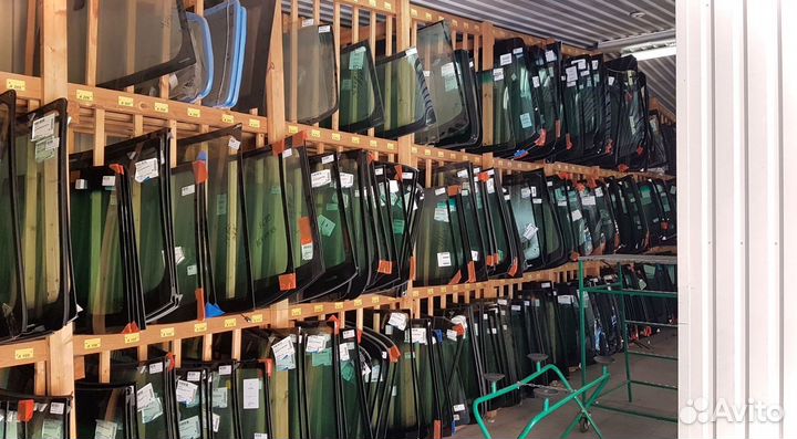 Стекло кабины New Holland LS190