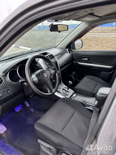 Suzuki Grand Vitara 2.0 AT, 2005, 250 000 км