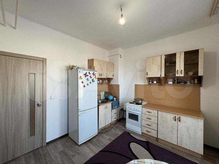 2-к. квартира, 65 м², 9/9 эт.