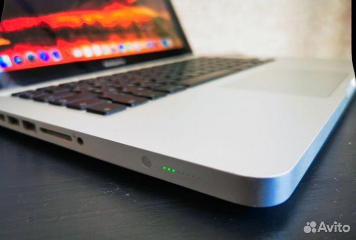 Apple macbook pro i5 RAM16gb/750gb