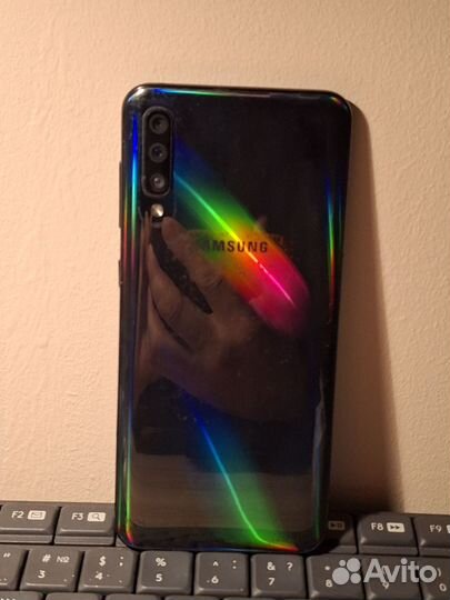 Samsung Galaxy A50, 4/64 ГБ