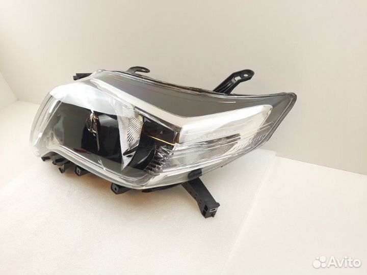 Фара левая Toyota Land Cruiser Prado 150 2013-2017