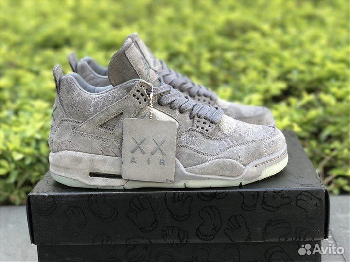 Кроссовки Nike Air Jordan 4 & Kaws