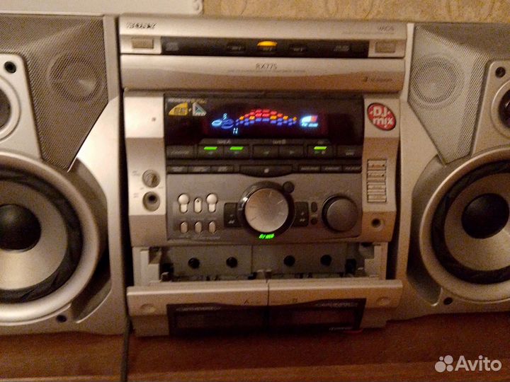 Музыкальный центр sony