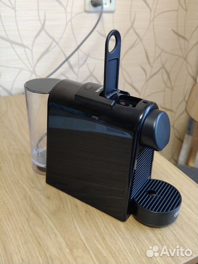 Капсульная кофемашина Nespresso Essenza Mini