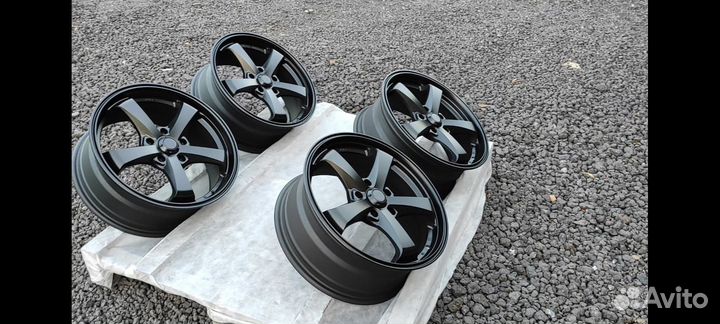 R17 5x114,3 Enkei Япония. Чёpный Гpaфит