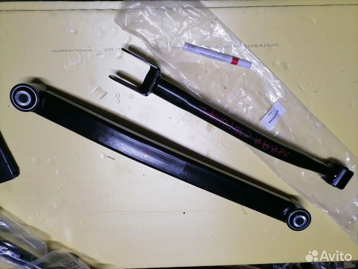 Рычаг перед левый комплект Jeep Wrangler JL