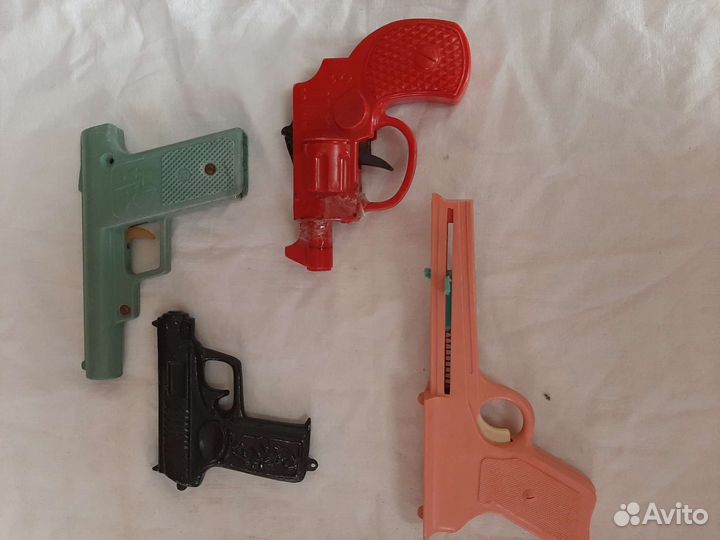 Игрушка пистолет СССР