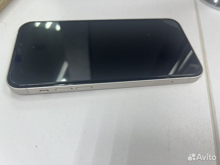 iPhone 12, 64 ГБ