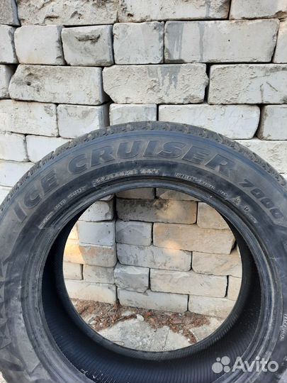 Bridgestone Ice Cruiser 7000 235/60 R18 107T