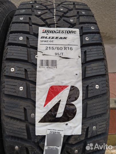 Bridgestone Blizzak Spike-02 215/60 R16 95T