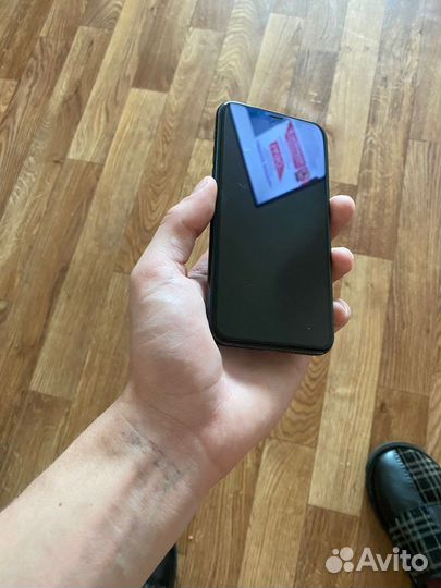 Телефон iPhone 11 pro