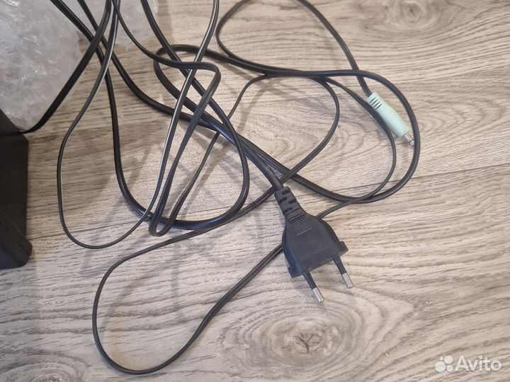 Компьютерные колонки genius