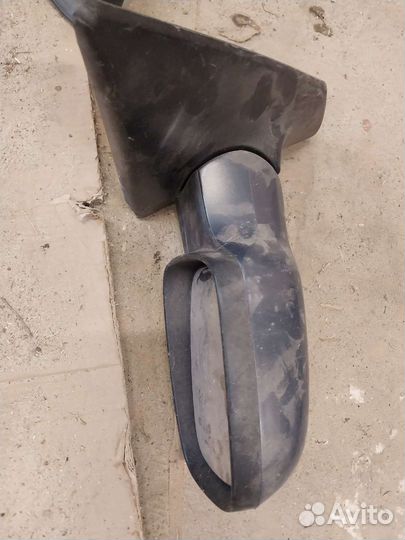 Зеркало правое на renault megane 2