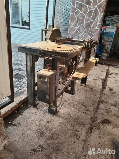 Станок деревообрабатывающий