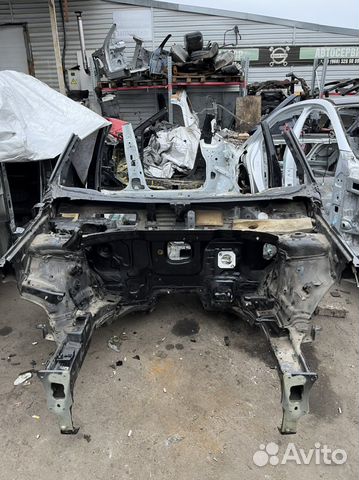 Volkswagen teramont четверть передняя