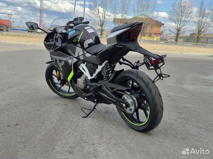 Мотоцикл cfmoto 300SR