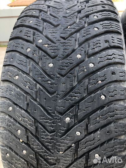 Nokian Tyres Hakkapeliitta 8 215/60 R16