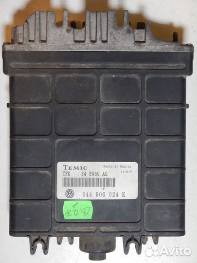 Блок управления двигателем VW T4 бензин 2.0 3.5