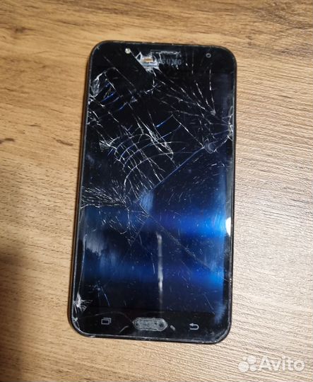 Samsung Galaxy J7 Neo, 2/16 ГБ