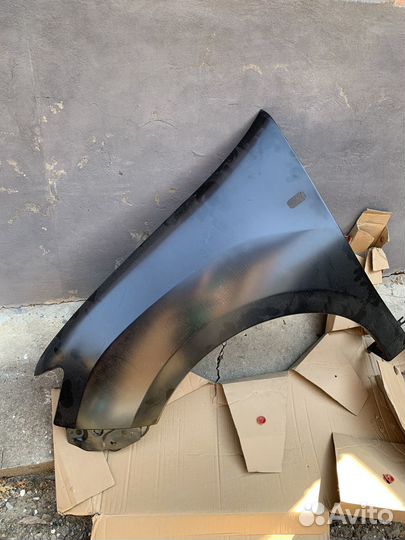 Крыло переднее правое renault logan 2