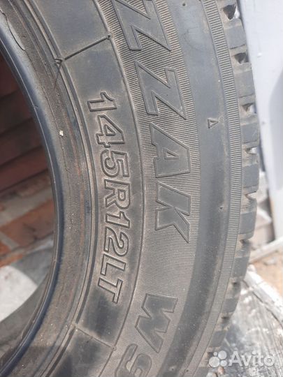 Bridgestone Blizzak W965 145/12.5 R12