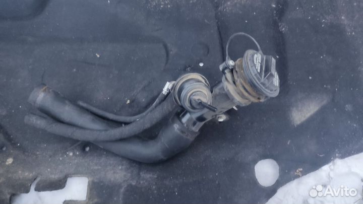 Горловина бензобака Шевроле нива