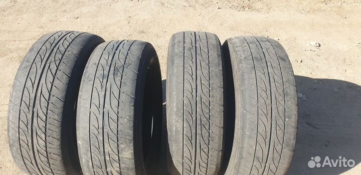 Dunlop SP Ice Sport 215/60 R16