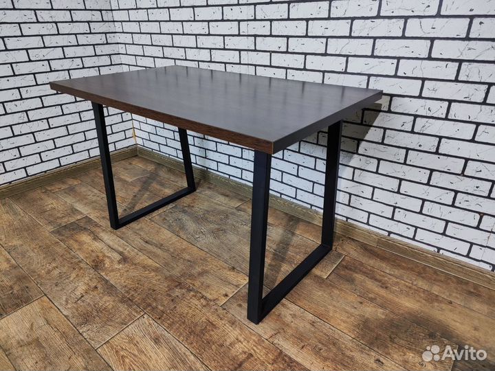 Столы и стулья для кафе и баров