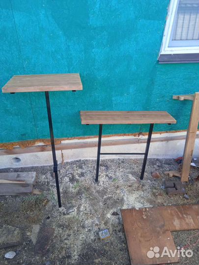 Столик и лавочка на кладбище