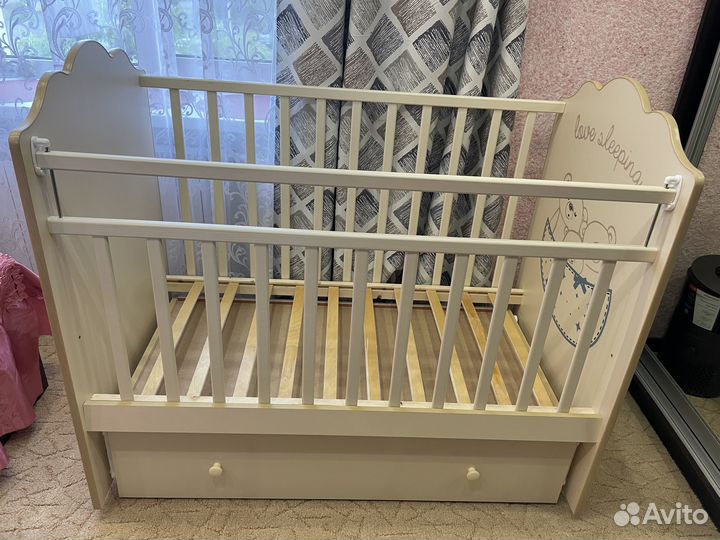 Детская кроватка
