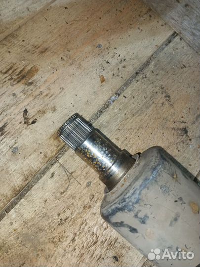 Полуось передняя левая Mercedes W169 1,7л АКПП