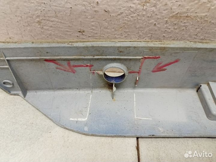 Накладка двери багажника