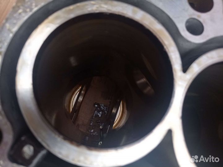 Блок цилиндров Honda civic D4 R18A