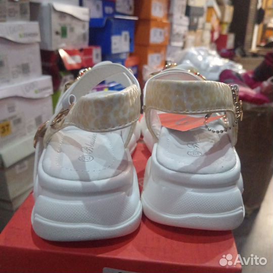 Босоножки BlessBox