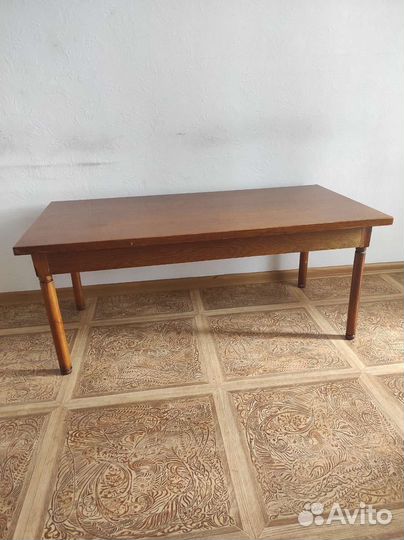 Журнальный столик