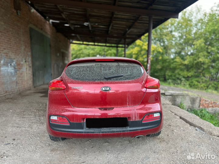 Kia Ceed 1.6 МТ, 2014, битый, 185 700 км