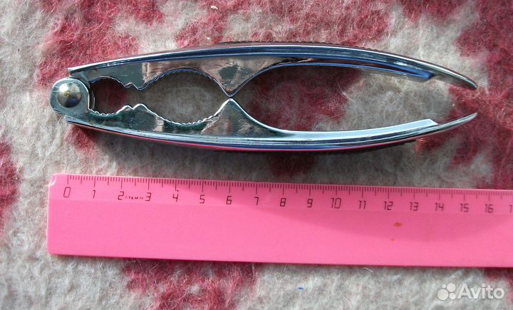 Орехокол универсальный