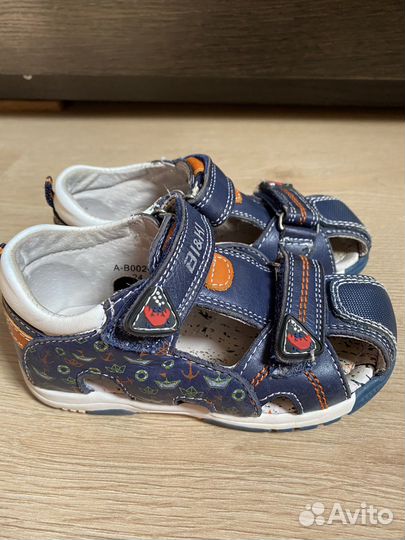 Босоножки кожаные для мальчика 24 размер
