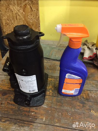 Домкрат гидравлический 12 тонн