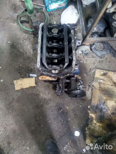 Двигатель 4G92