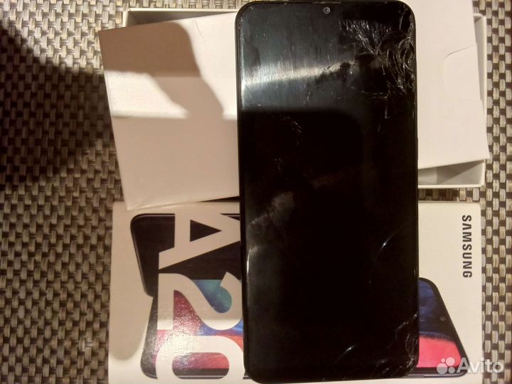 Samsung galaxy a20