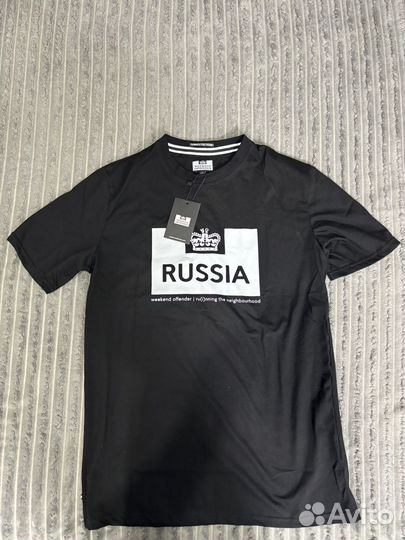 Футболки weekend offender