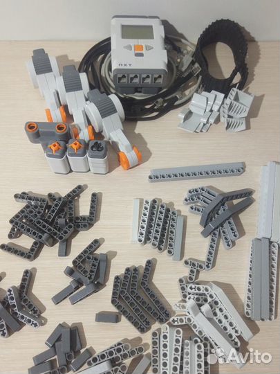Продам конструктор Lego Mindstorms Nxt 8547